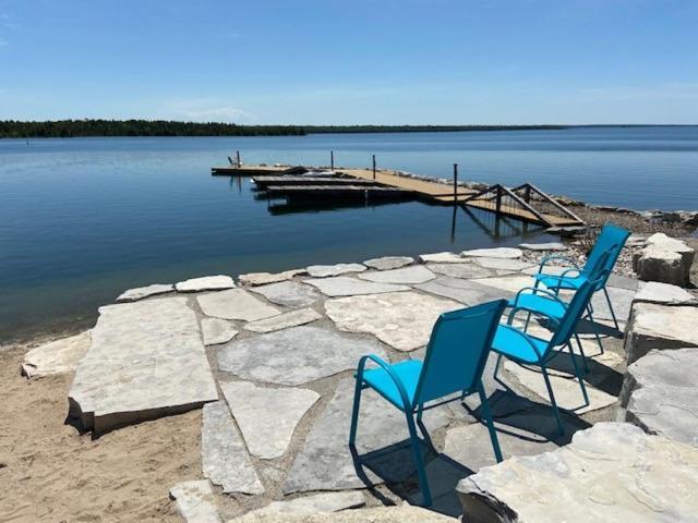 Stokes Bay Tamarac Island Motel מראה חיצוני תמונה