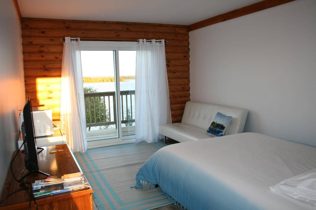 Stokes Bay Tamarac Island Motel מראה חיצוני תמונה