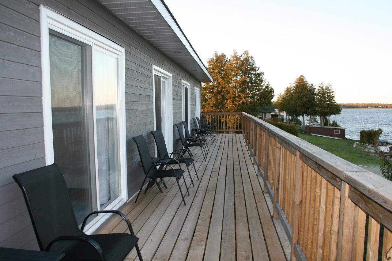 Stokes Bay Tamarac Island Motel מראה חיצוני תמונה